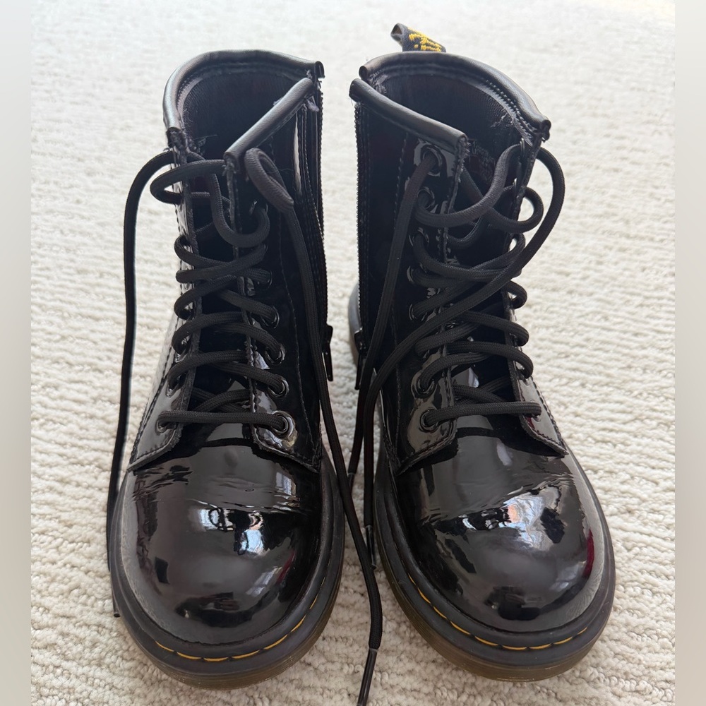 Girls Dr. Martens Patent Shiny Black Lace-Up Boots 13